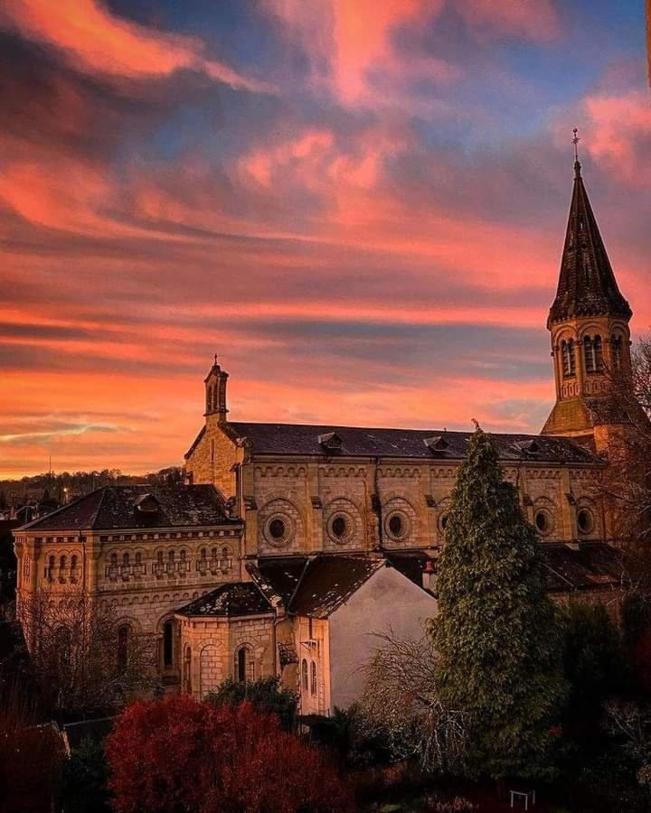 Chambre Climatisee Au Coeur De Brive Avec Televiseur Connecte Wifi Netflix מראה חיצוני תמונה